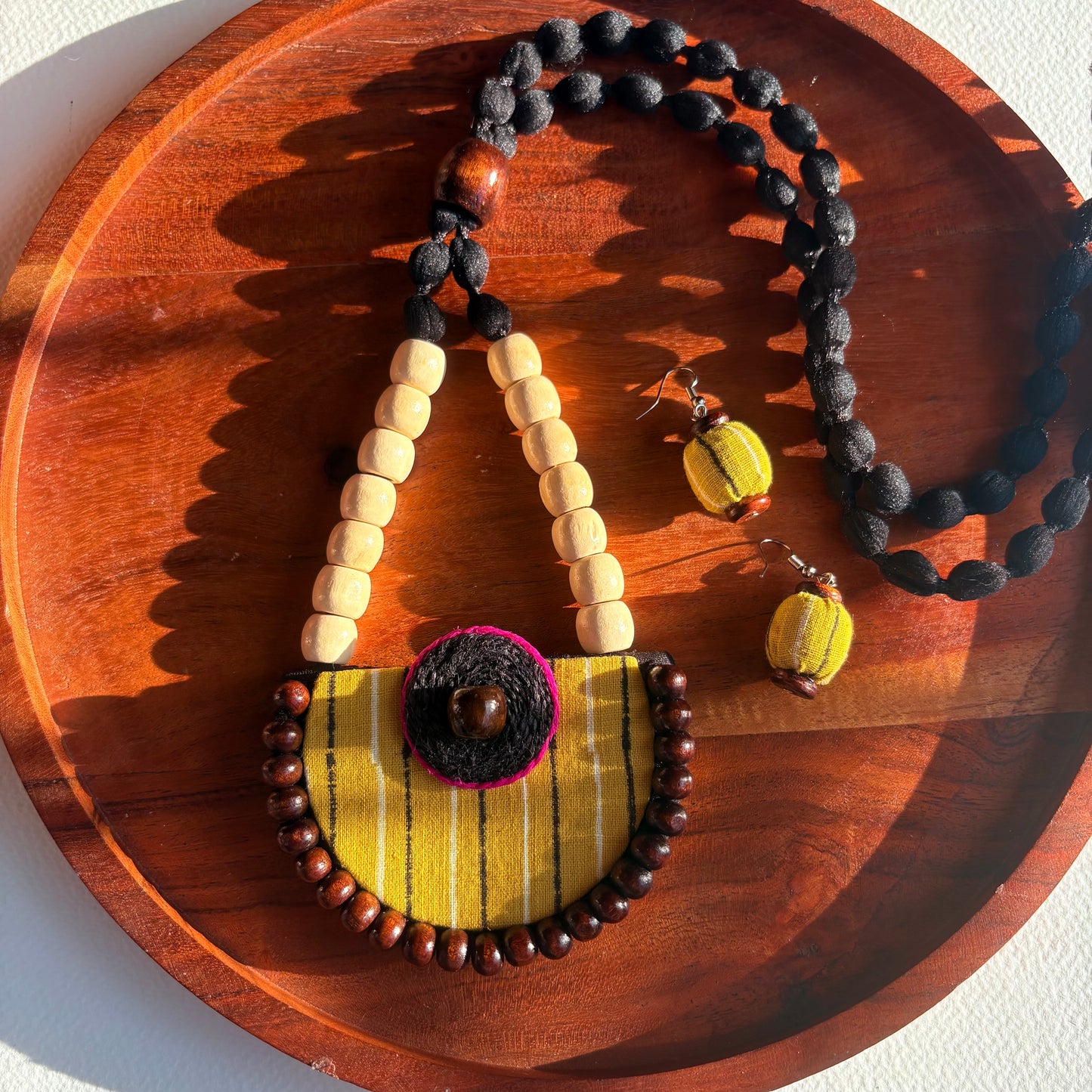 Zoya Necklace Set ( Light Yellow )