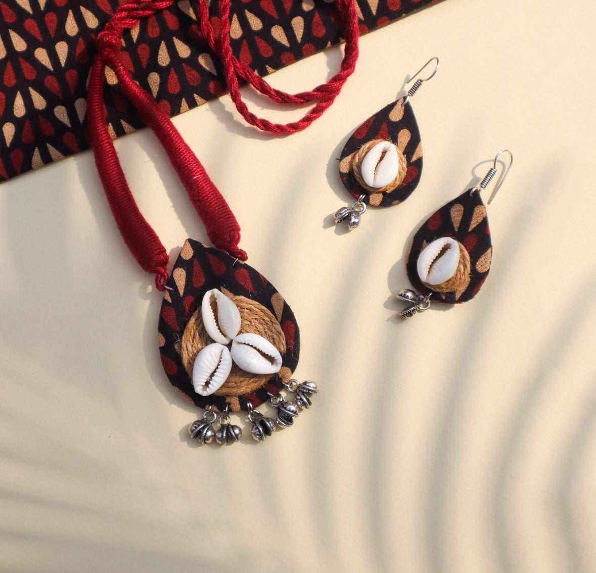 Kaudi Necklace Set